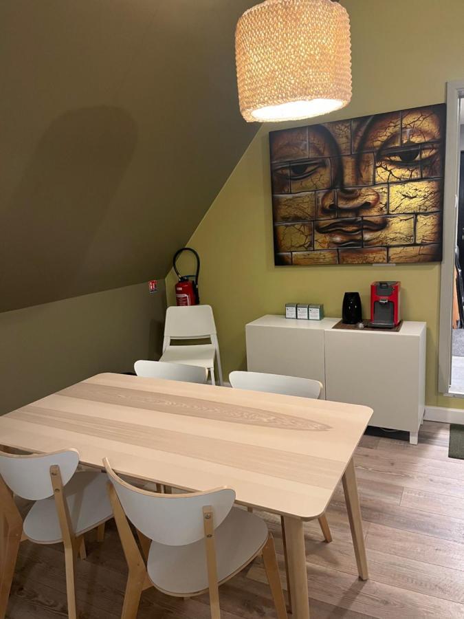 Gite Et Chambre D'Hote Gussignies Luaran gambar