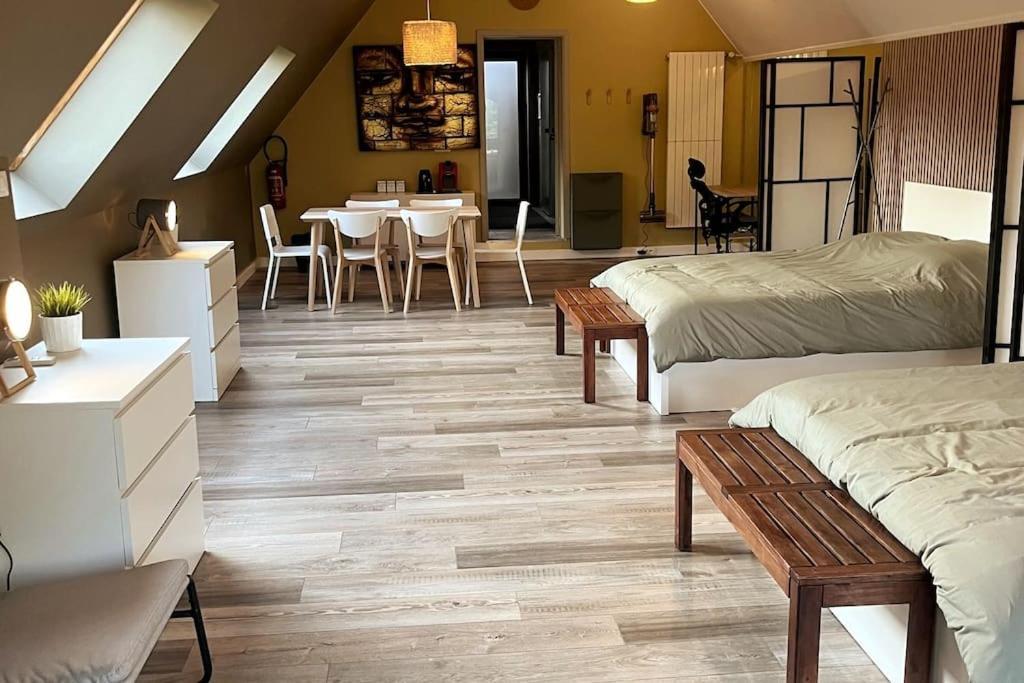 Gite Et Chambre D'Hote Gussignies Luaran gambar