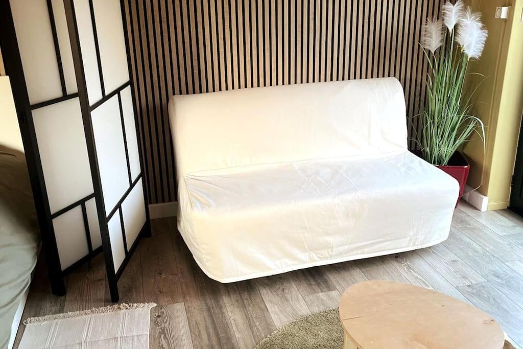 Gite Et Chambre D'Hote Gussignies Luaran gambar